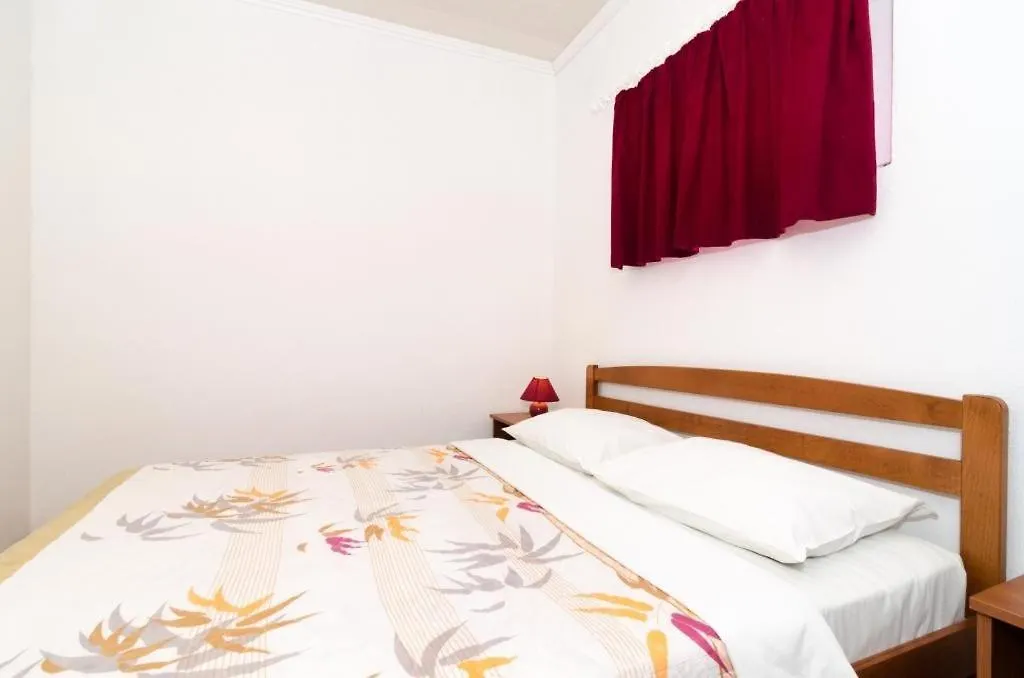Apartments Villa Nikol-1